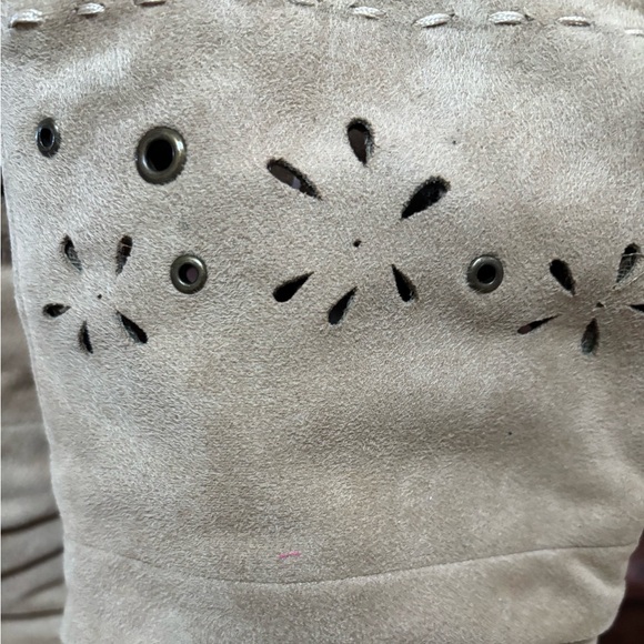 REPORT BEIGE SUEDE SLOUCHY DECORATIVE CUT OUT WEDGE BOOTS SIZE 7 - Picture 3 of 10